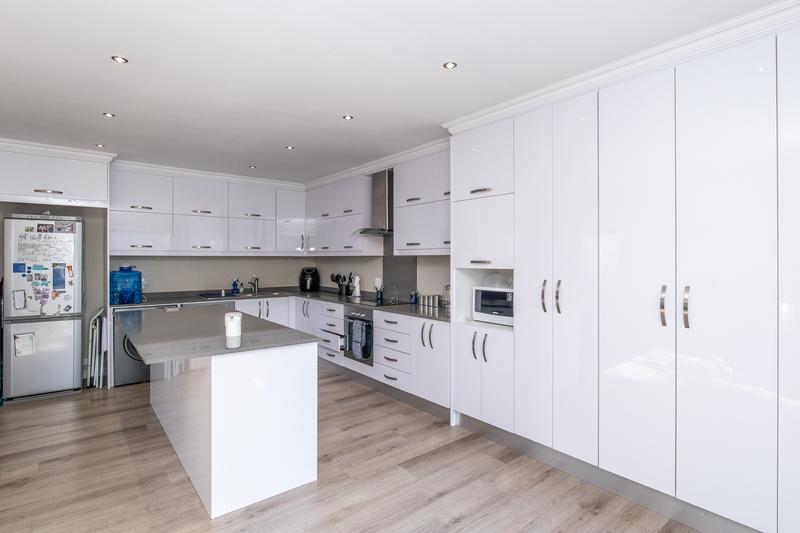 To Let 3 Bedroom Property for Rent in Constantia Western Cape